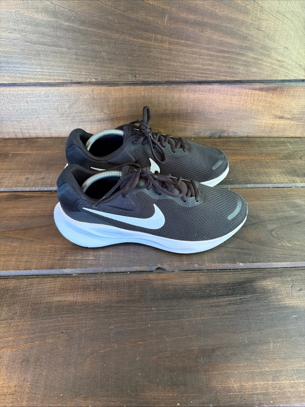 Nike Revolution 7 Black & White Sneakers Running Shoes Men Size 9 Wide